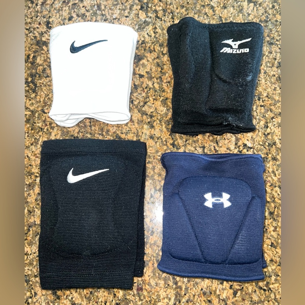 4 sets of Volleyball knee pads Size XS/Small